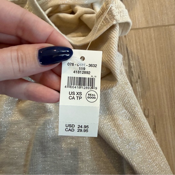 Aerie Shimmer Tank NWT - Picture 3 of 4